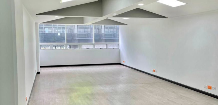 Oficina 209 – OXUS Centro Empresarial – Chía